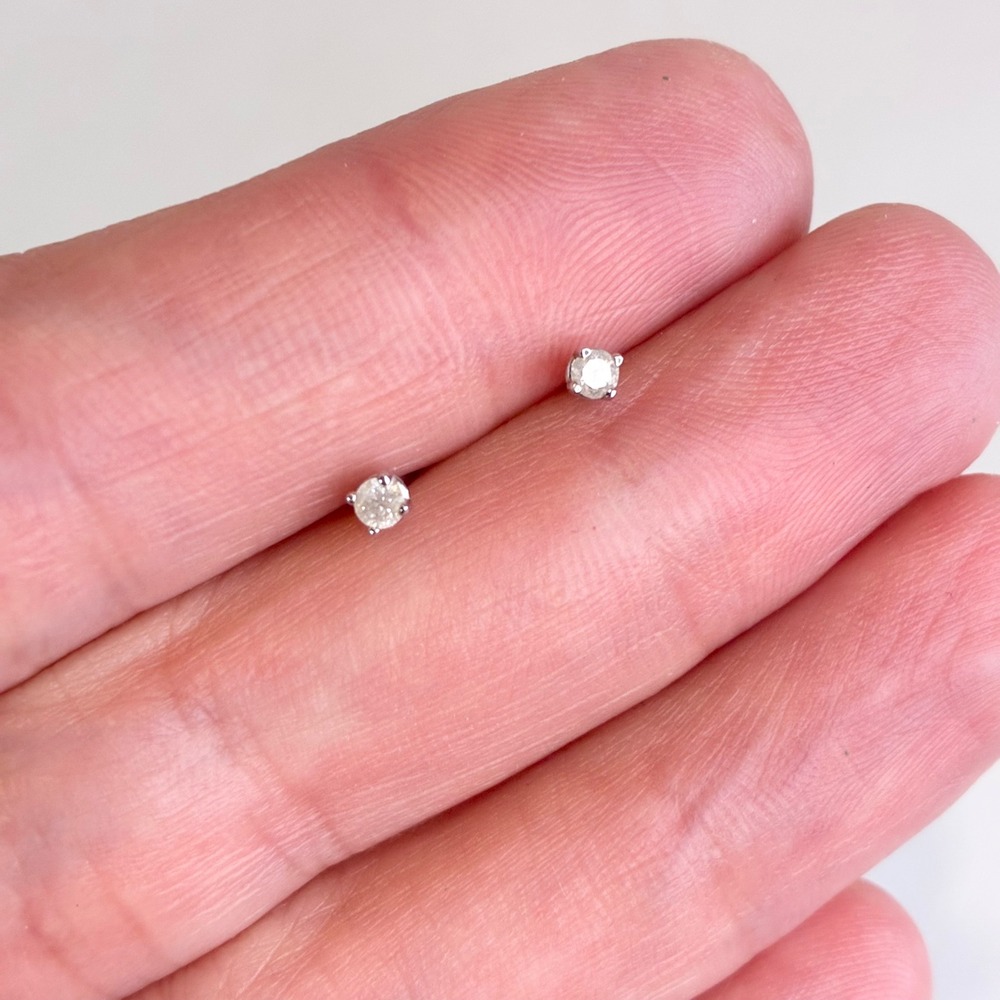 Vintage 10K White Gold Round Stud Earrings 2mm Stone Signed TMI GTR